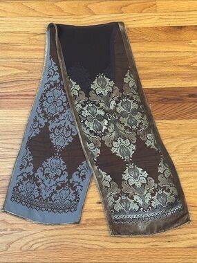 🌺 Brown and Gold Damask Scarf